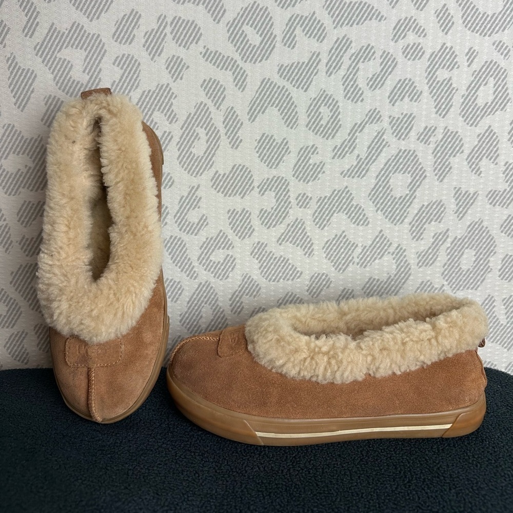 UGG AUSTRALIA RYLAN FUZZY SHERPA SLIP ON SLIPPER TAN CHESTNUT WOMEN’S Size 6